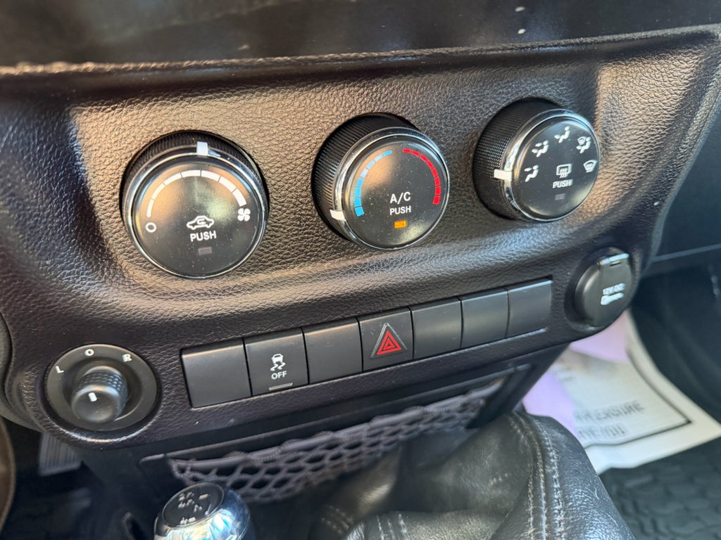 2017 Jeep Wrangler Willys Wheeler