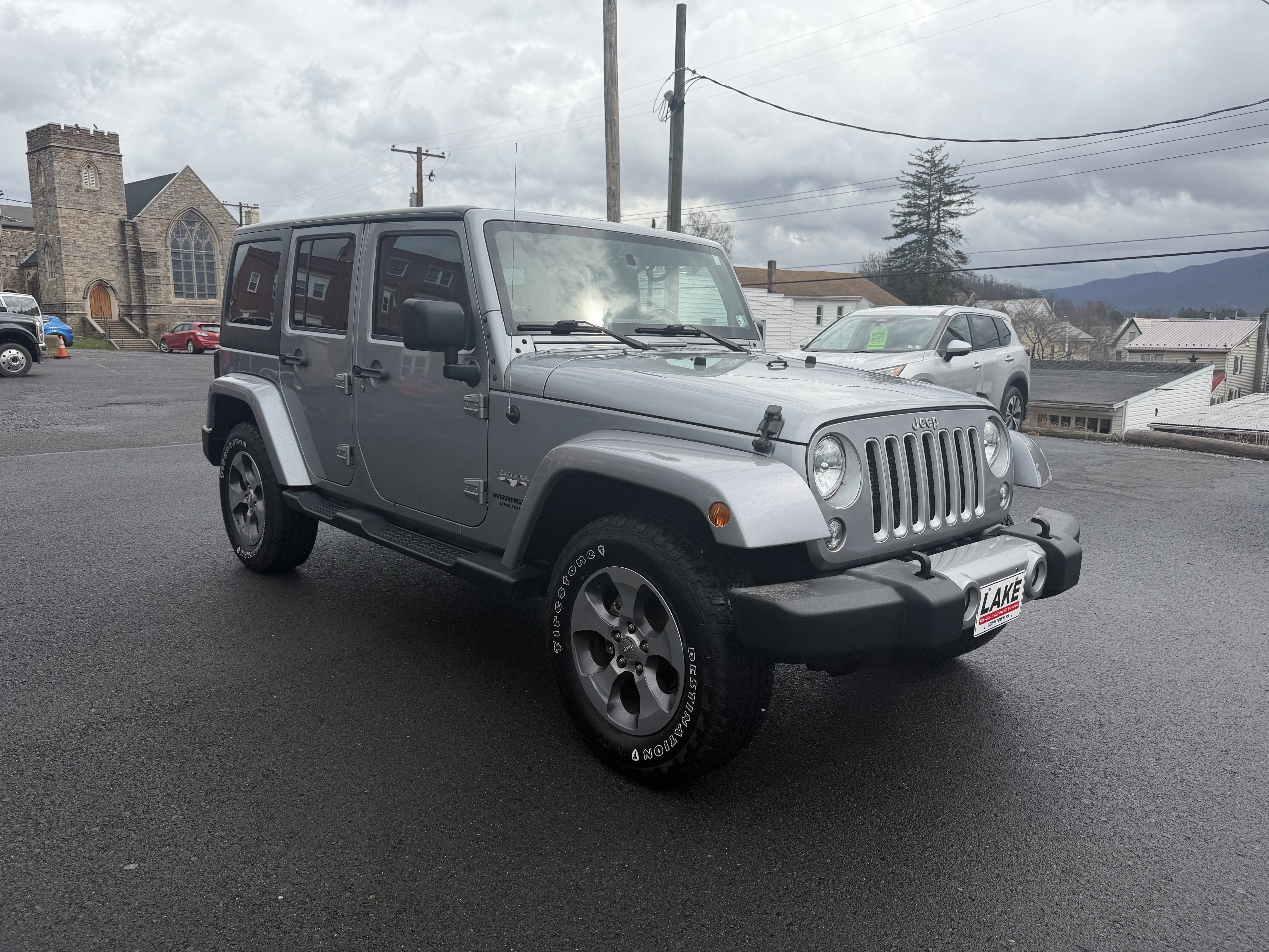2016 Jeep WRANGLER UNL SAHARA