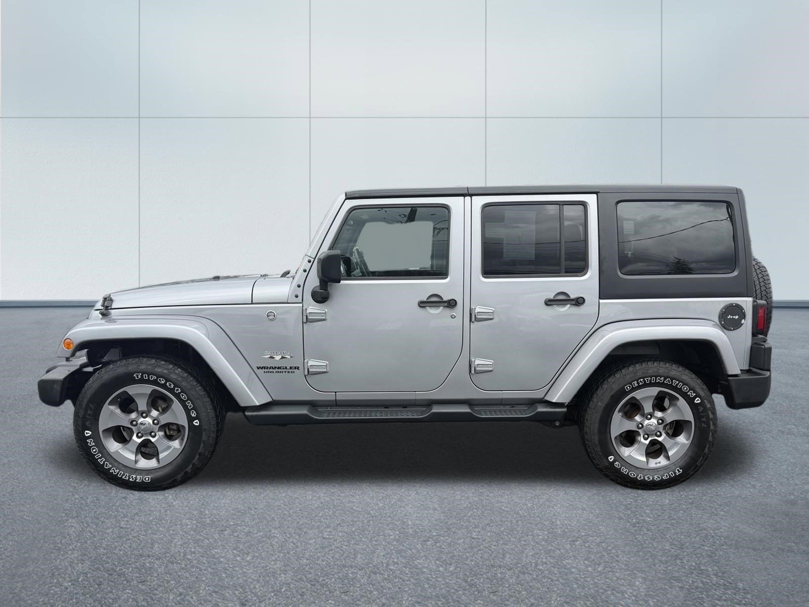 2016 Jeep WRANGLER UNL SAHARA