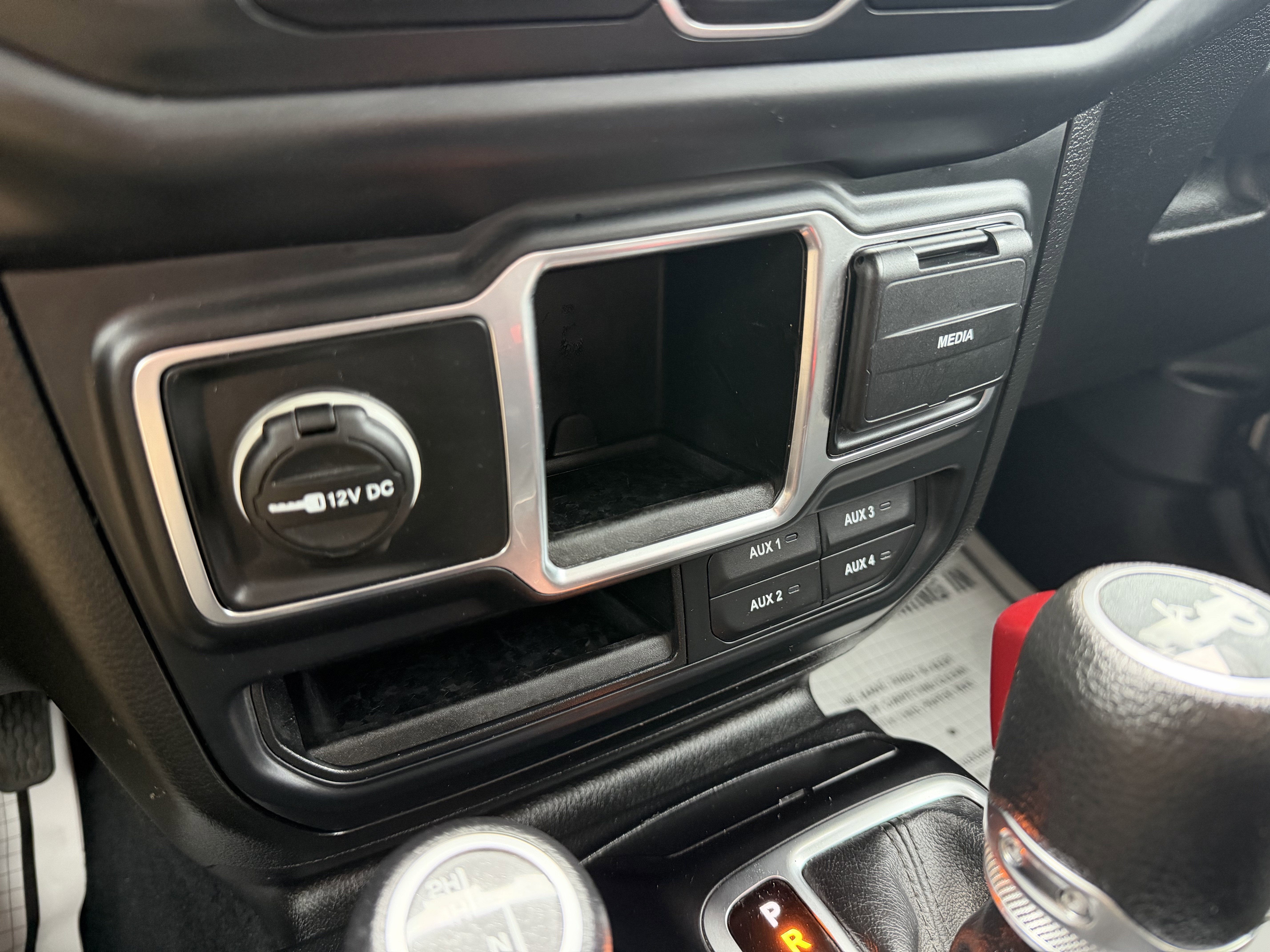2018 Jeep WRANGLER UNL SPORT