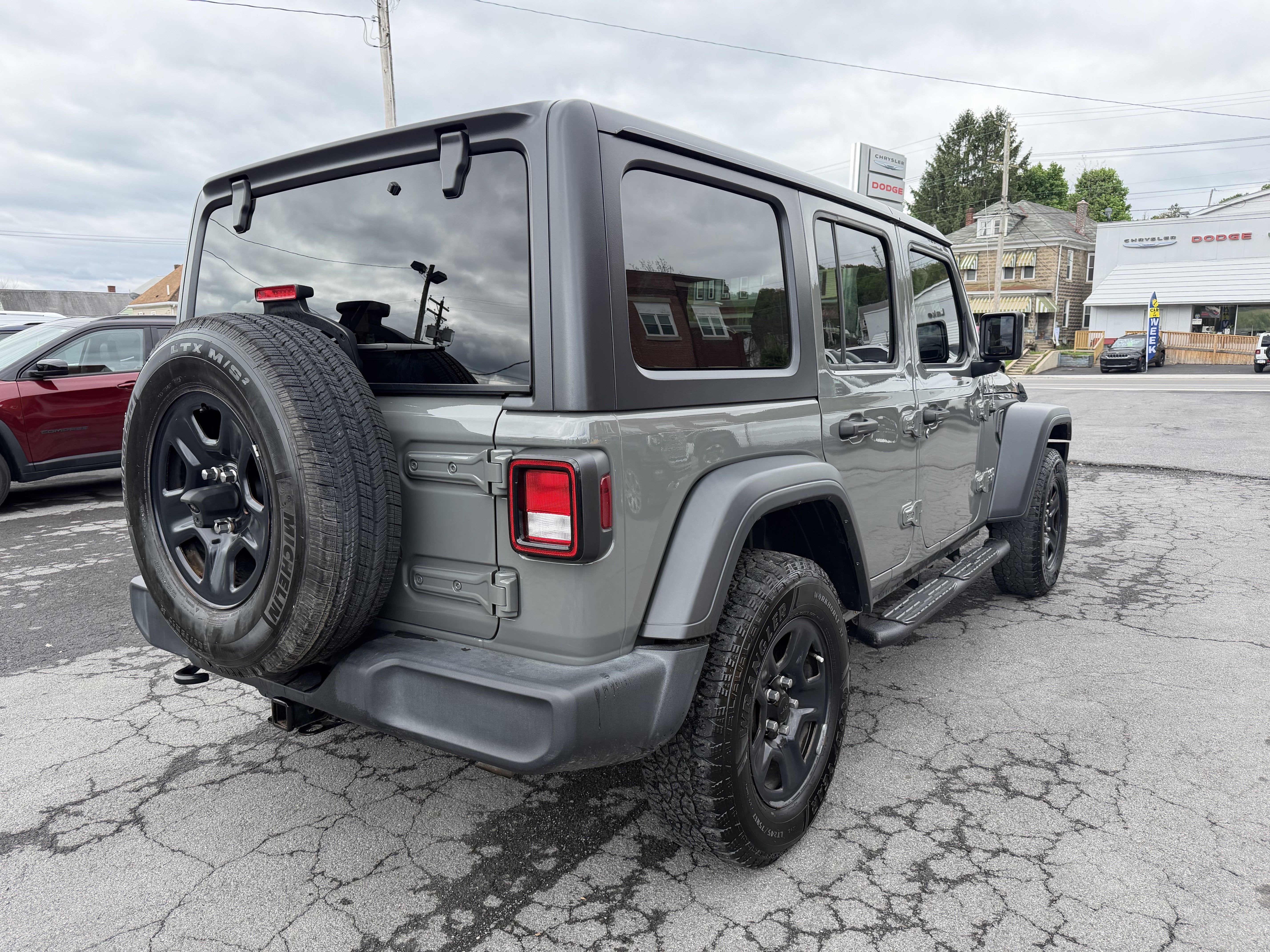 2018 Jeep WRANGLER UNL SPORT