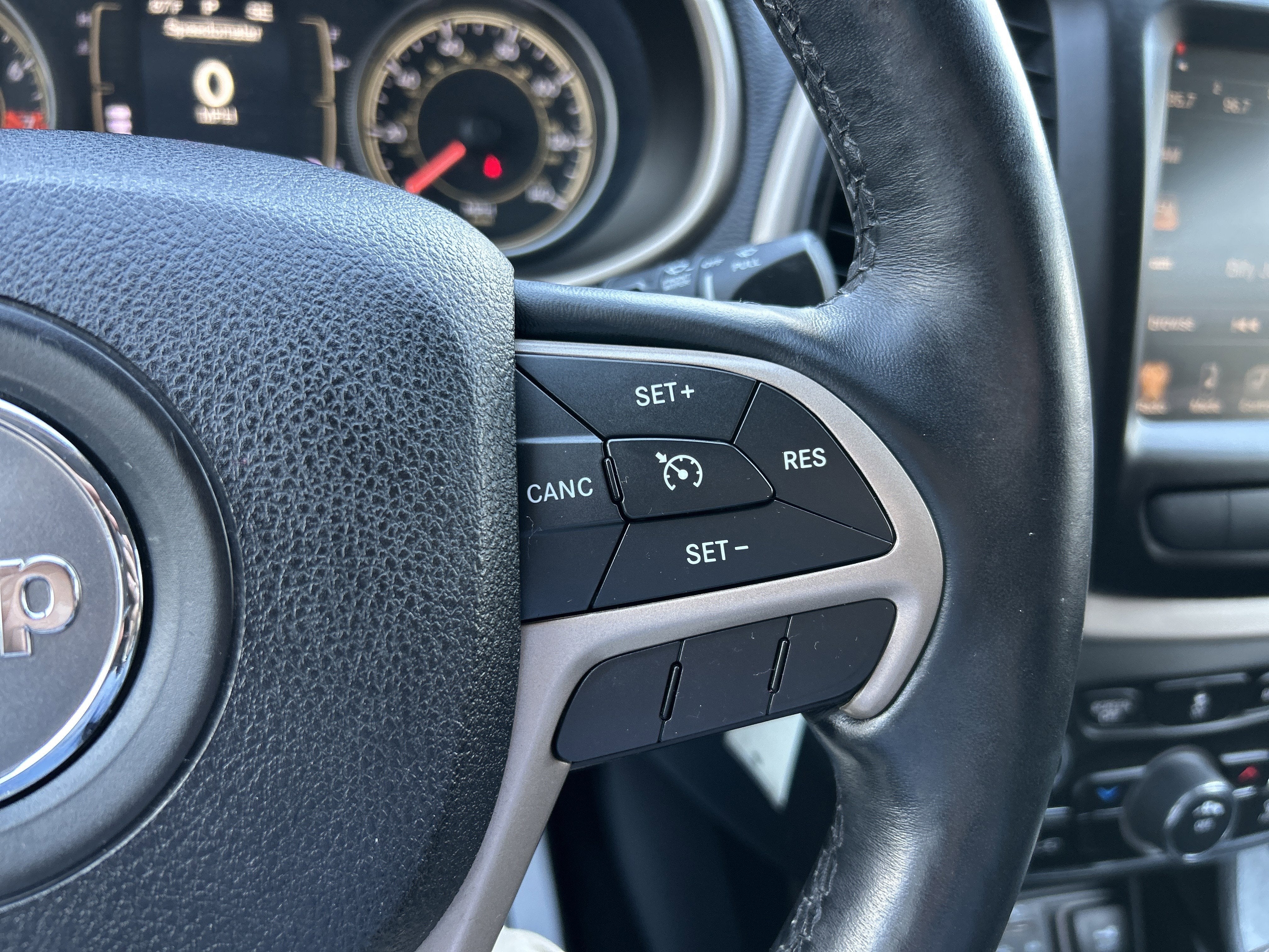 2014 Jeep CHEROKEE LATITUDE