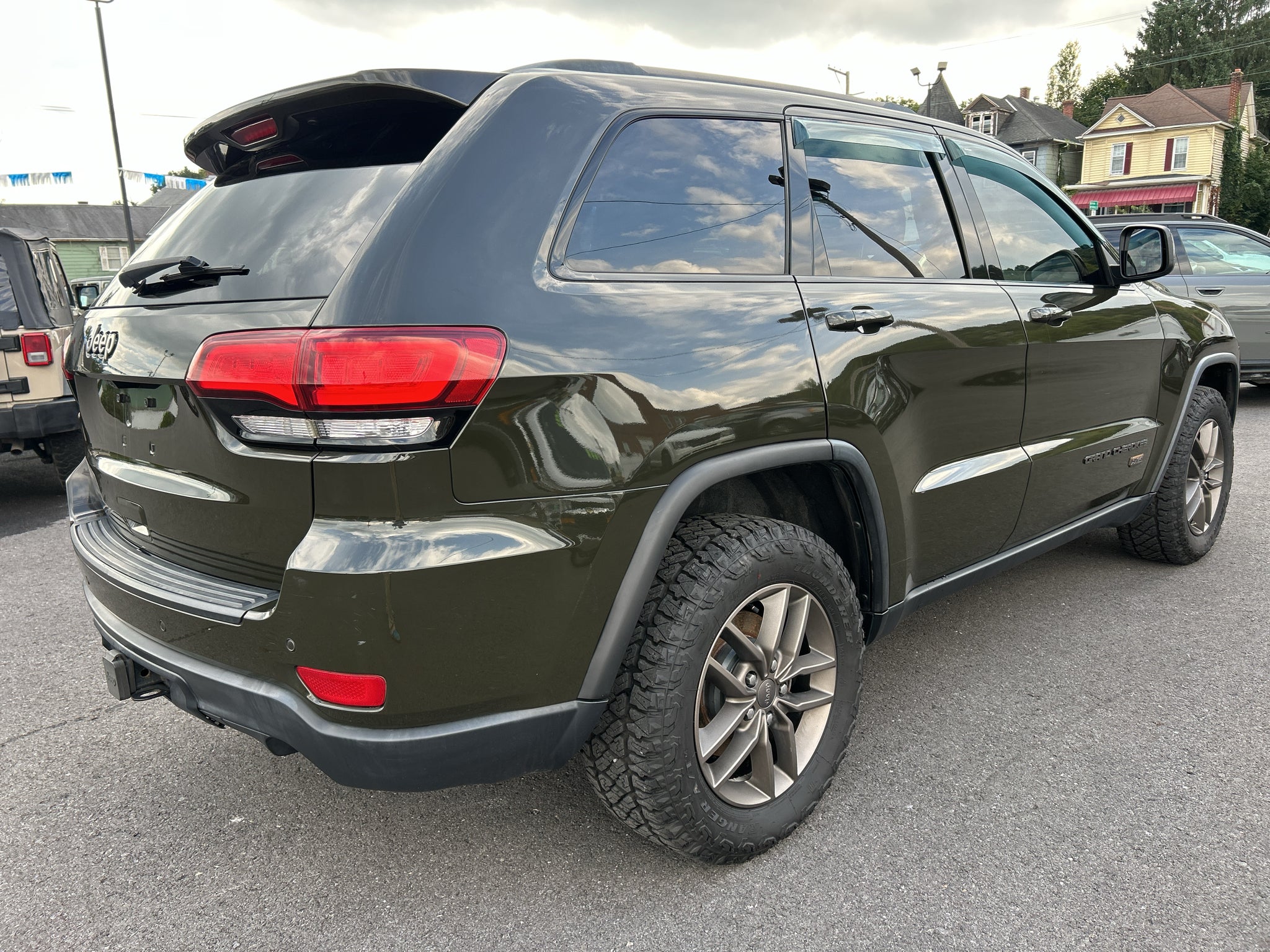2016 Jeep Grand Cherokee 75th Anniversary