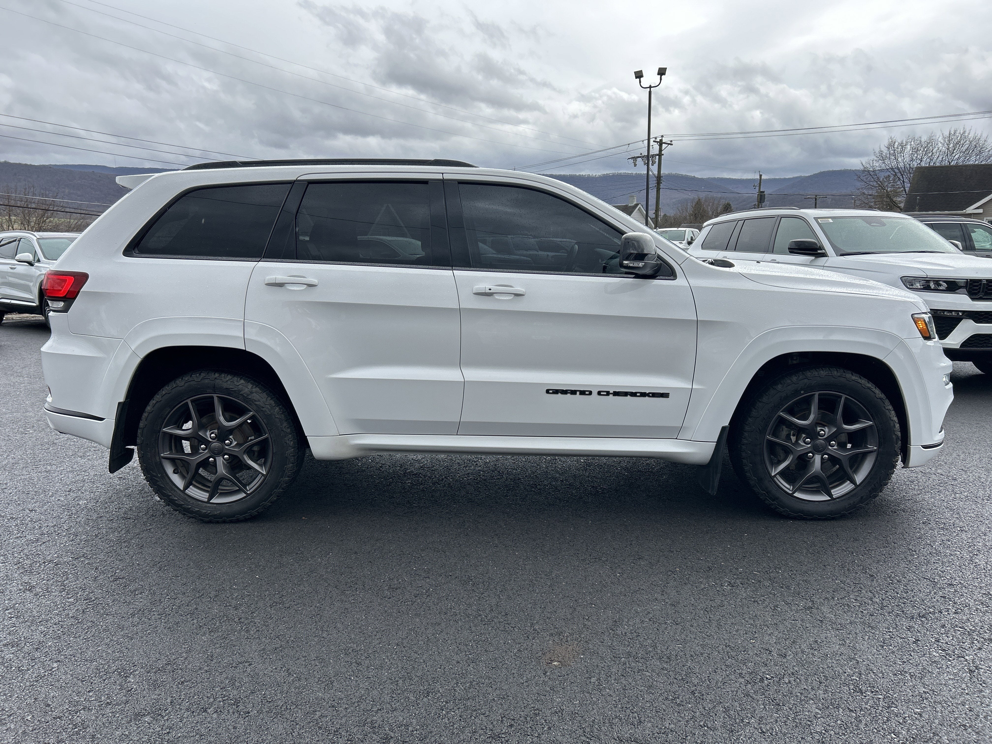 2020 Jeep GRAND CHEROKEE LIMITED X
