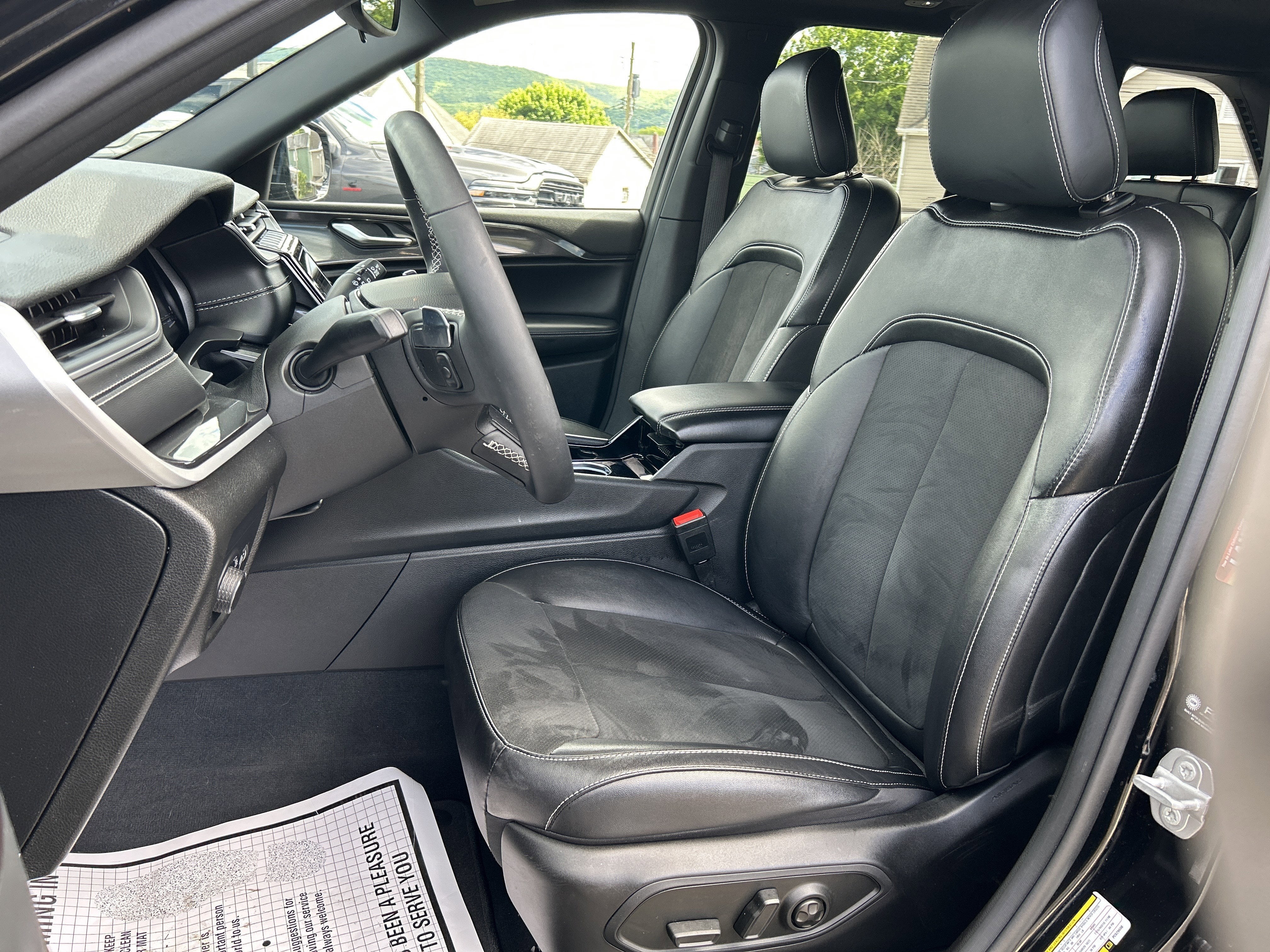2023 Jeep GRAND CHEROKEE ALTITUDE