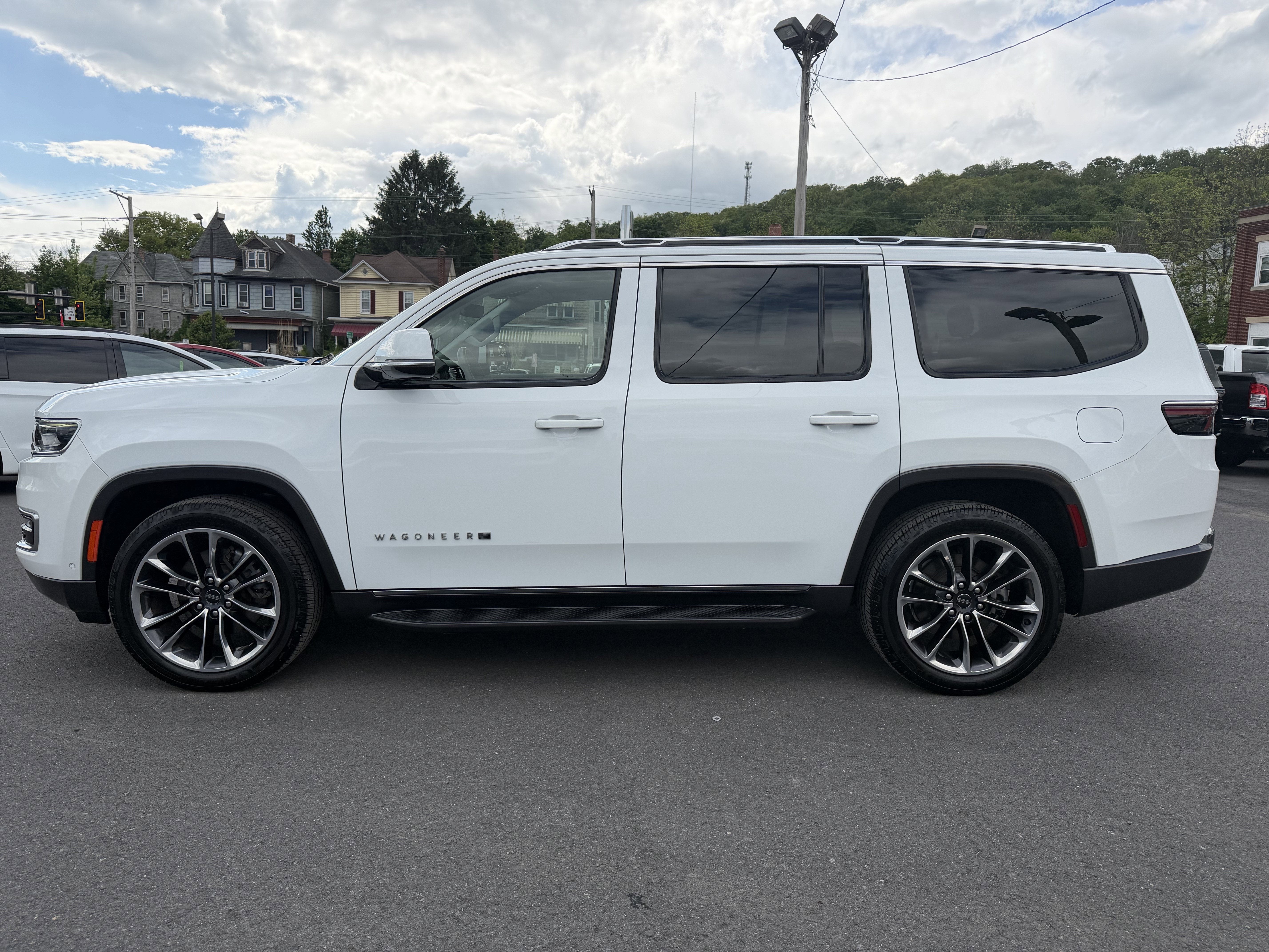 2022 Jeep WAGONEER SERIES SERIES II