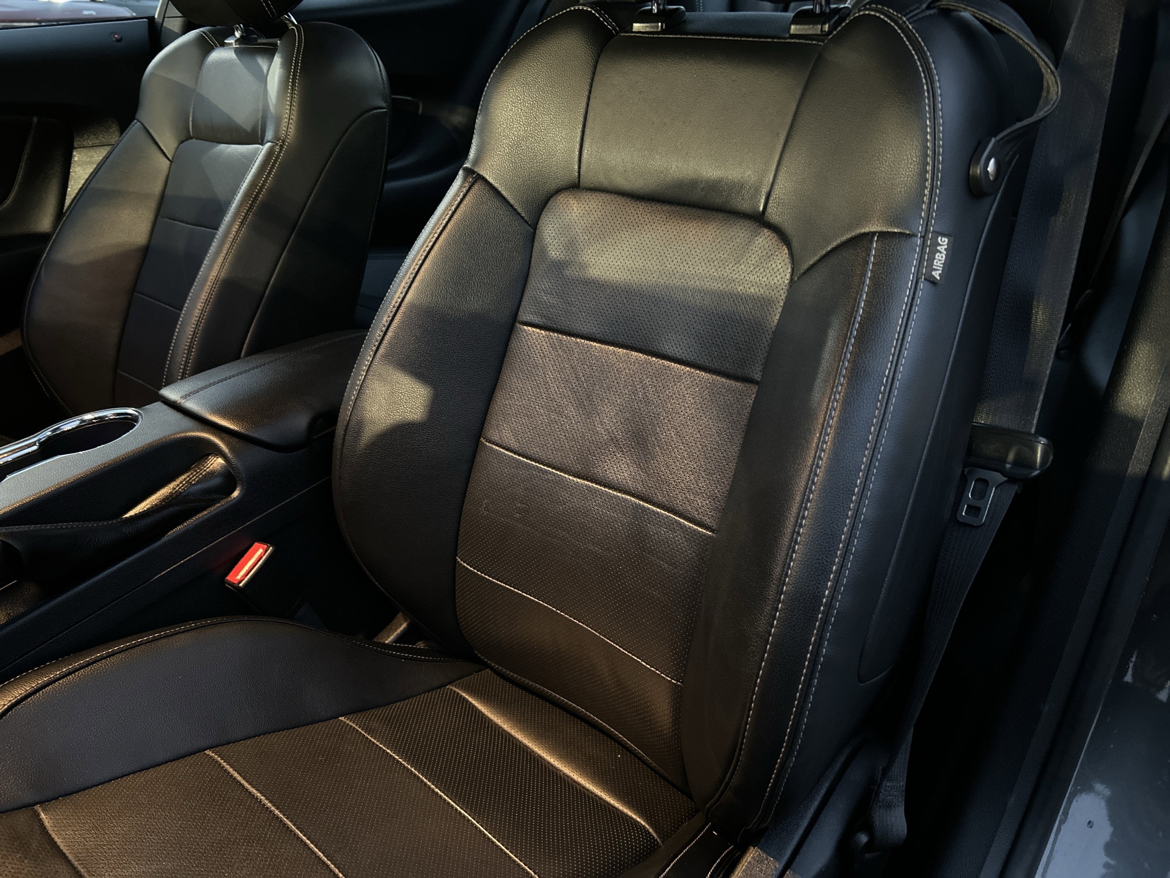 2016 Ford MUSTANG PREMIUM