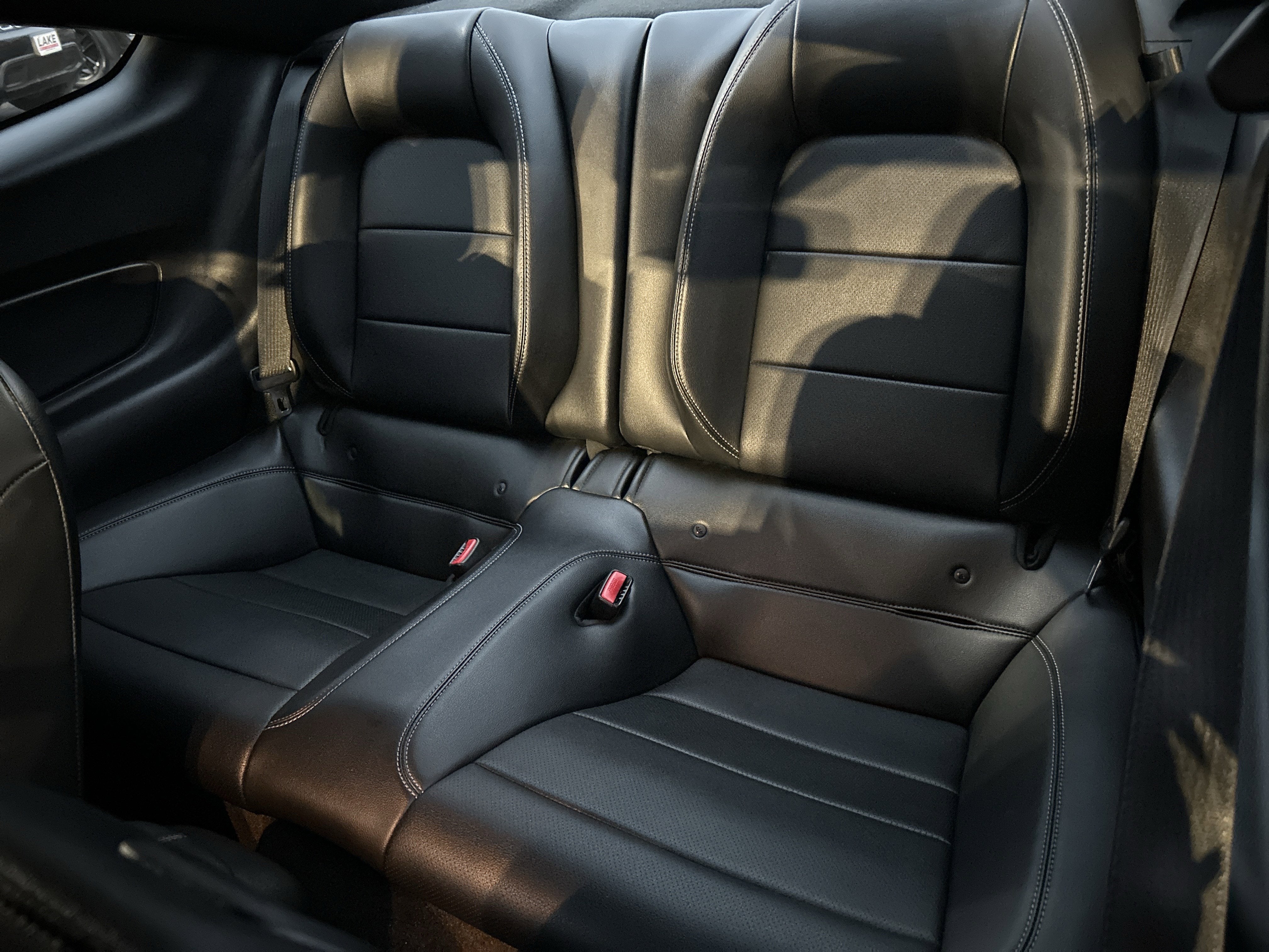 2016 Ford MUSTANG PREMIUM