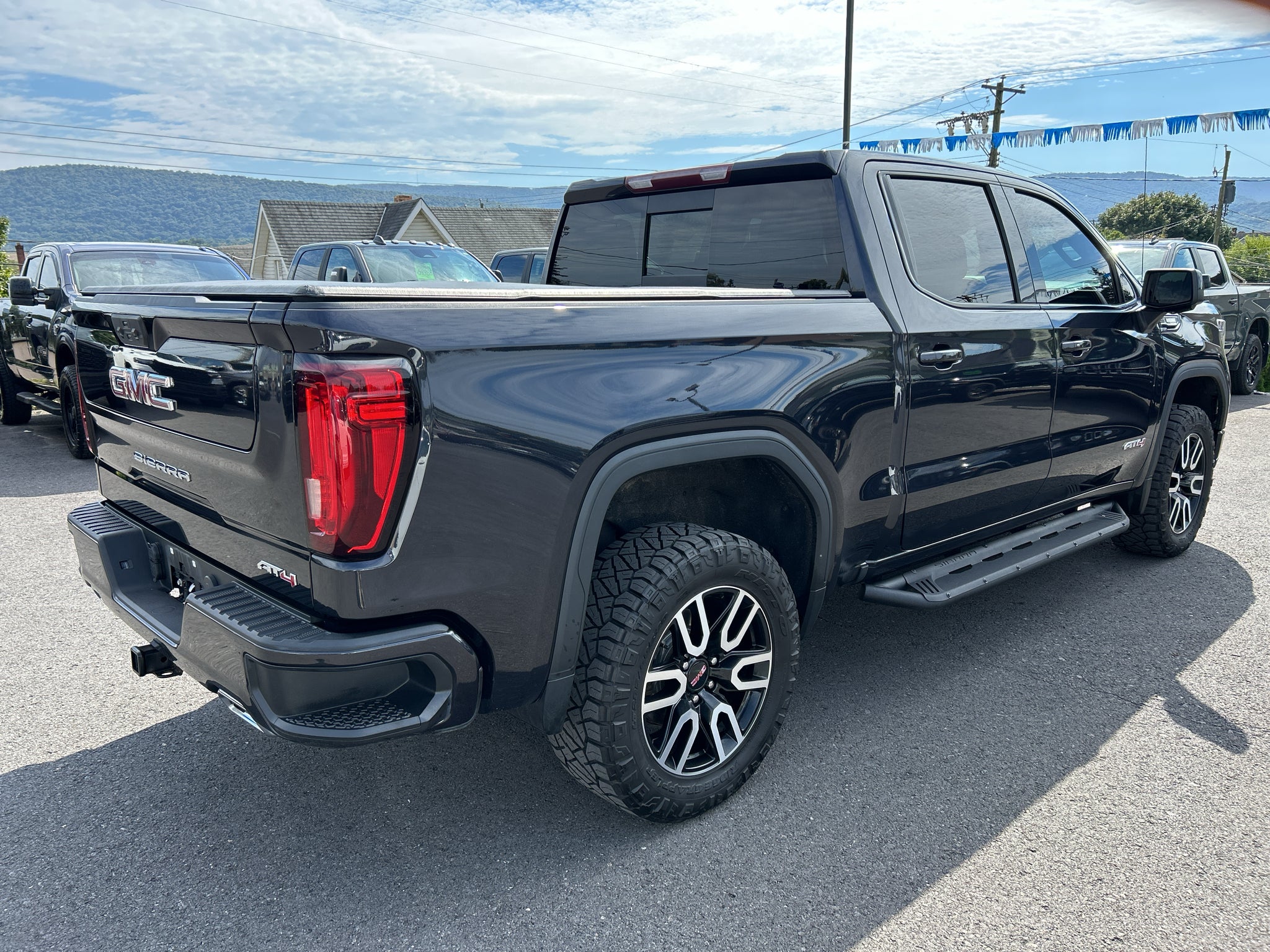 2022 GMC Sierra AT4