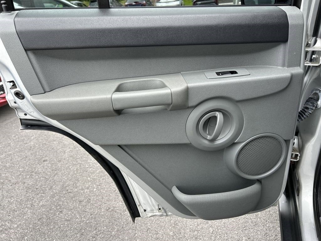2007 Jeep Commander Sport
