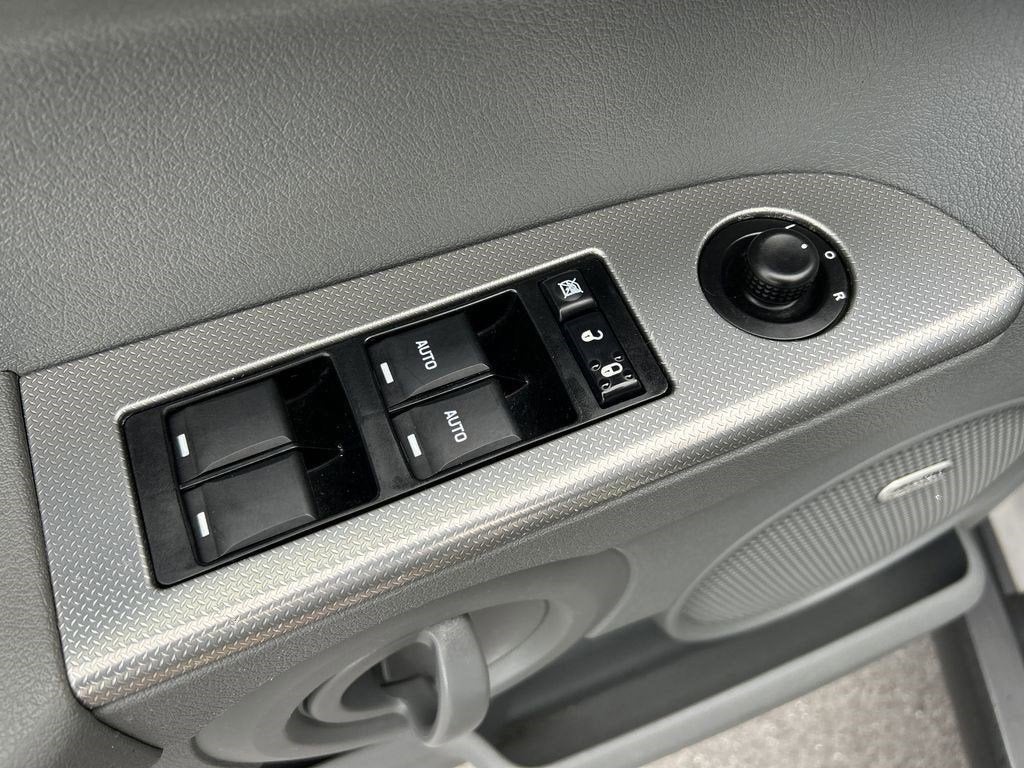 2007 Jeep Commander Sport