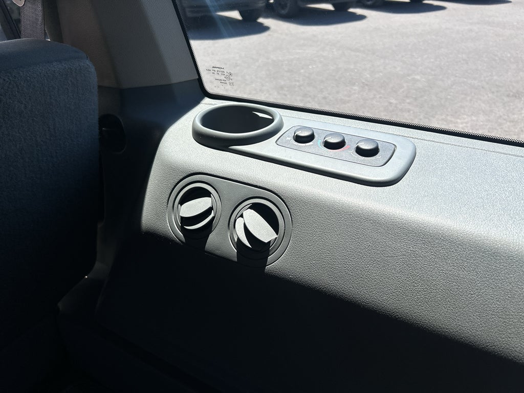 2007 Jeep Commander Sport