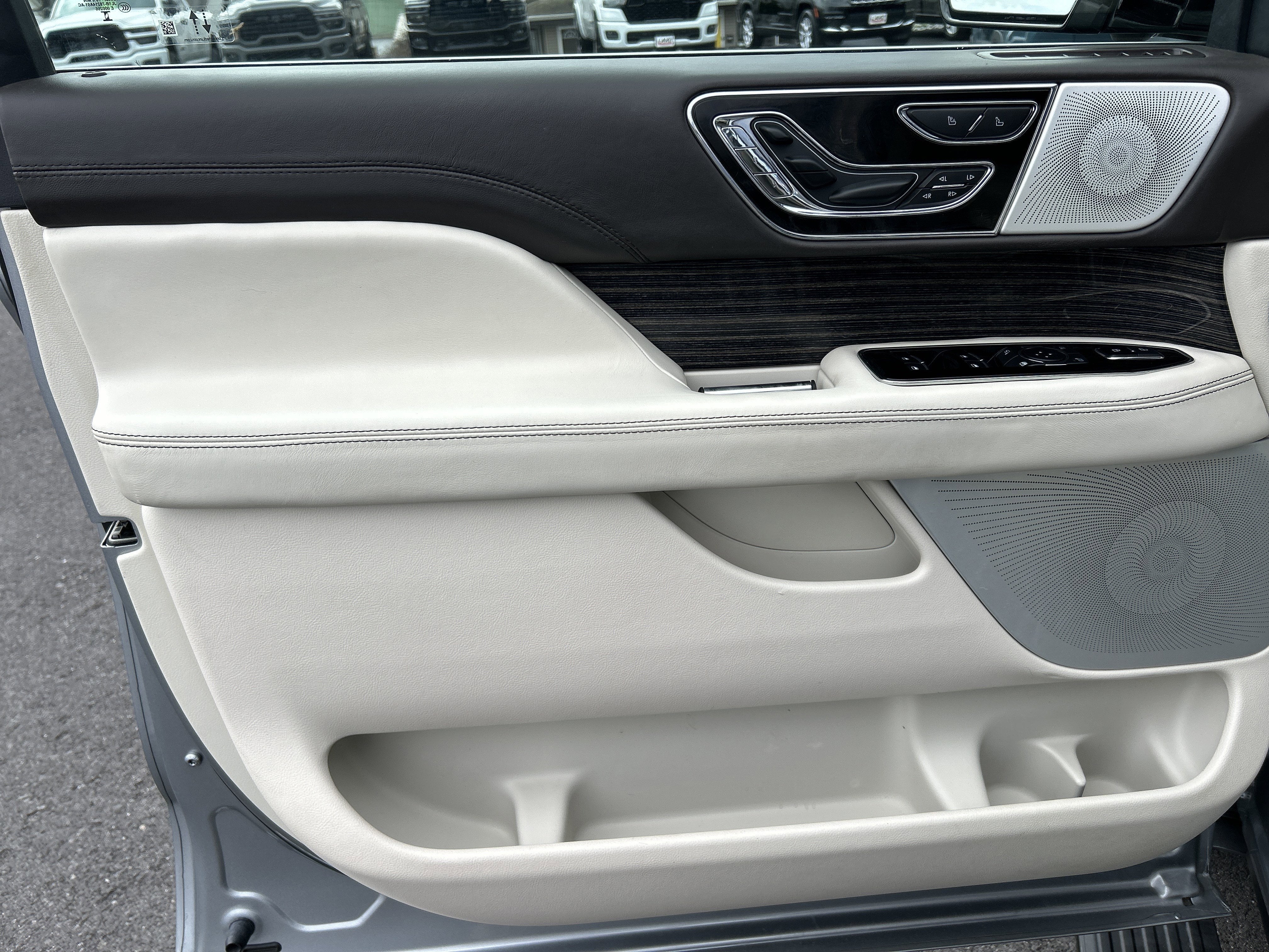 2023 Lincoln NAVIGATOR BLACK LABEL