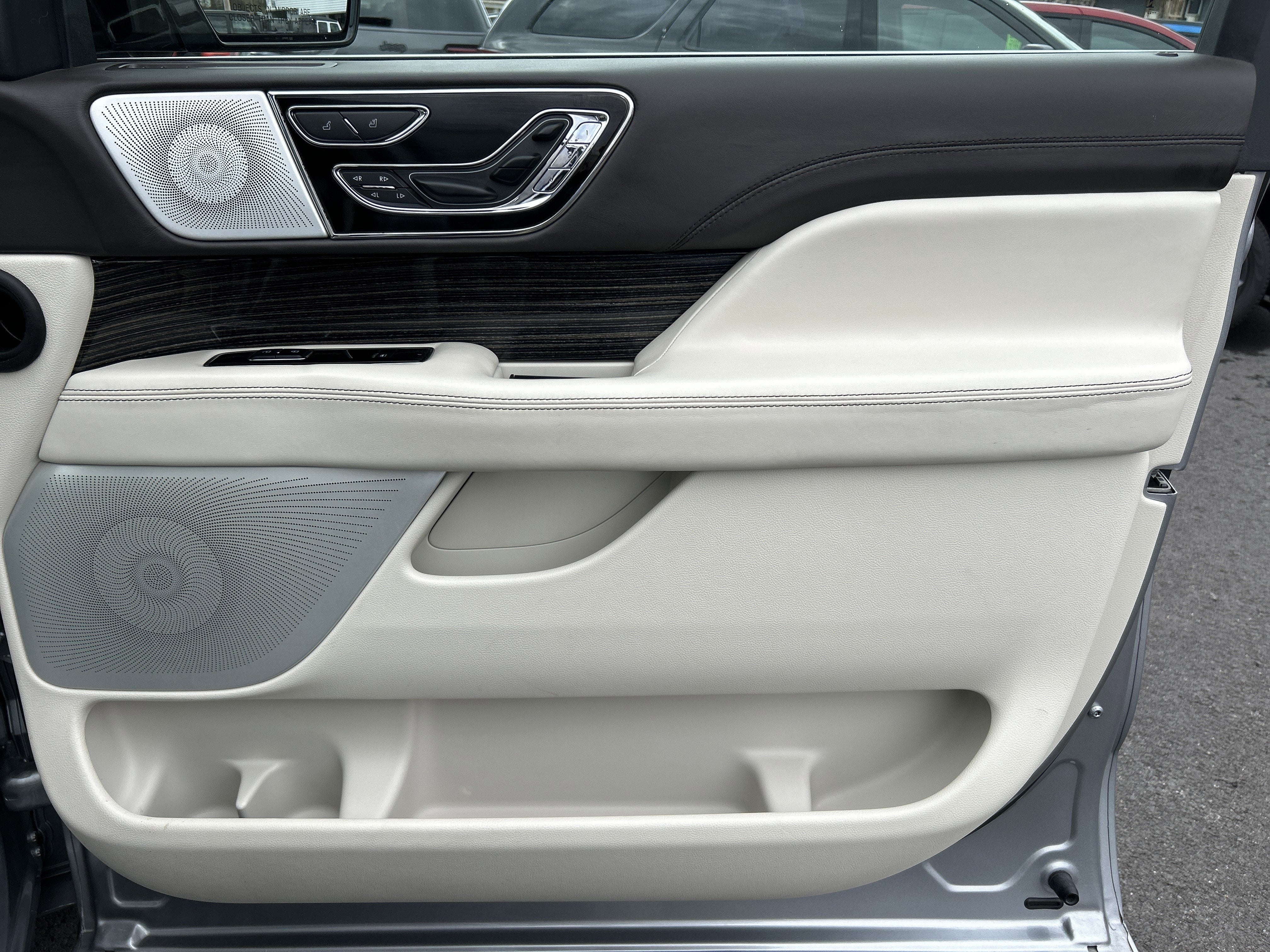 2023 Lincoln NAVIGATOR BLACK LABEL