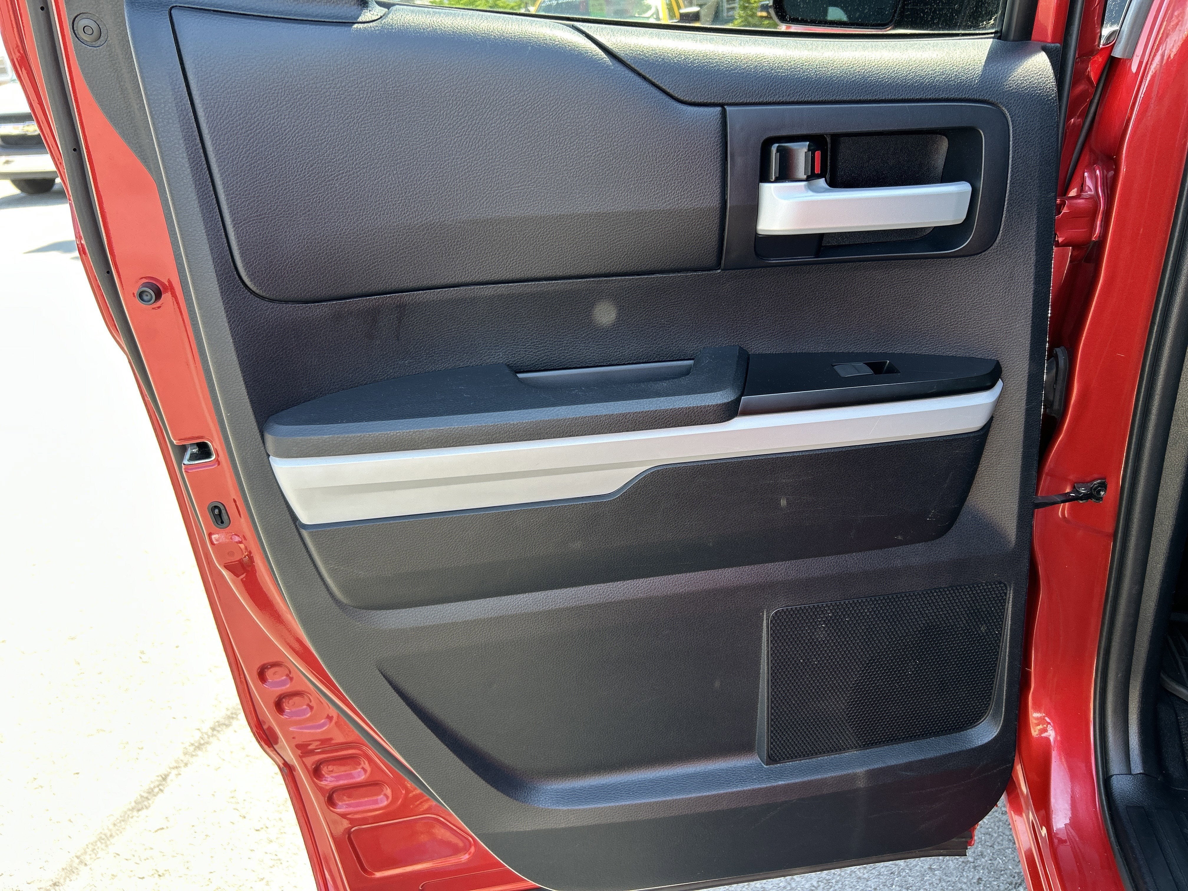 2014 Toyota TUNDRA SR5