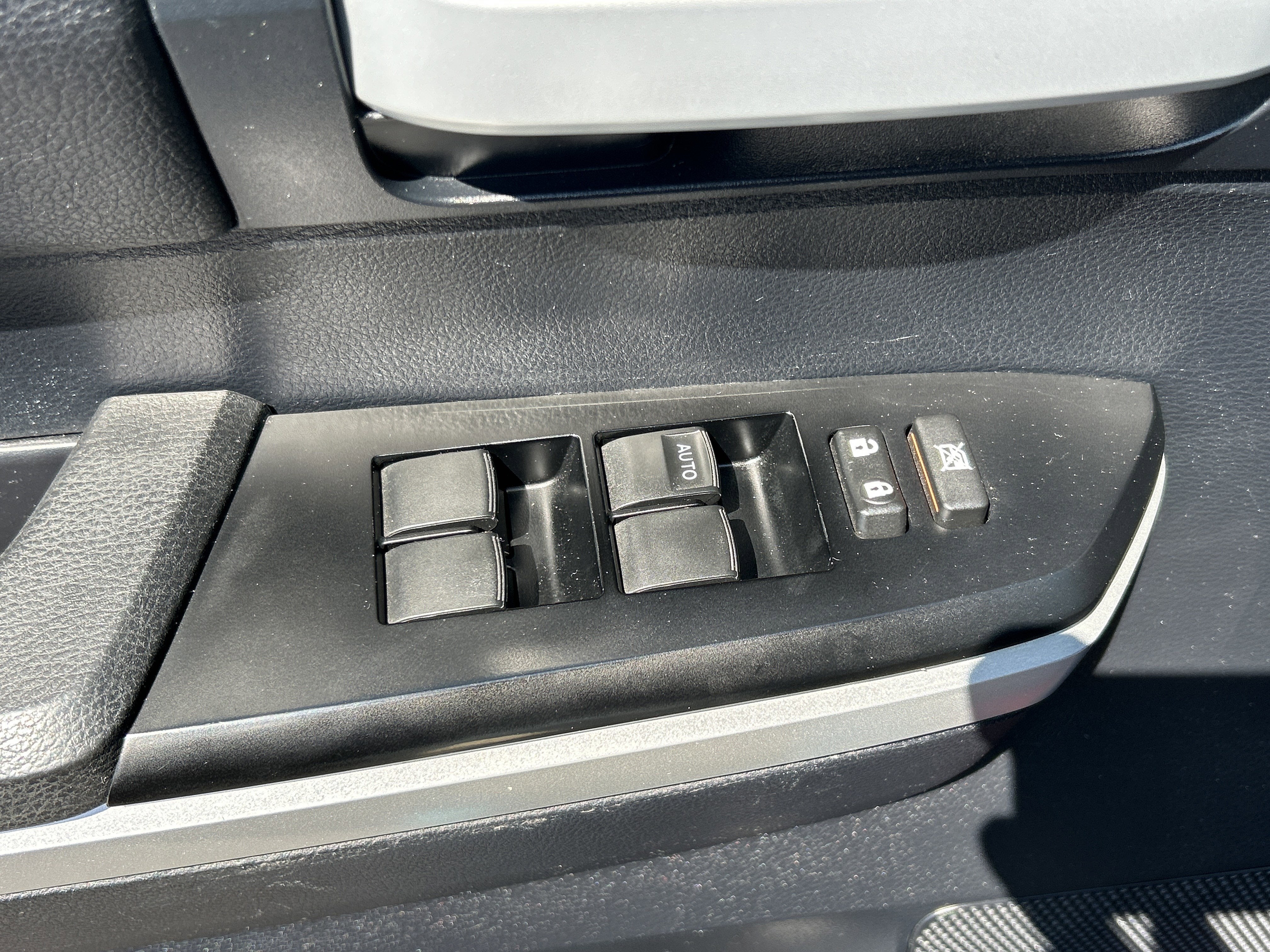 2014 Toyota TUNDRA SR5