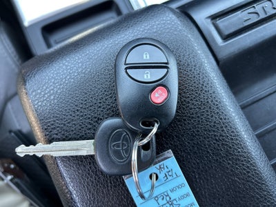 2014 Toyota TUNDRA SR5