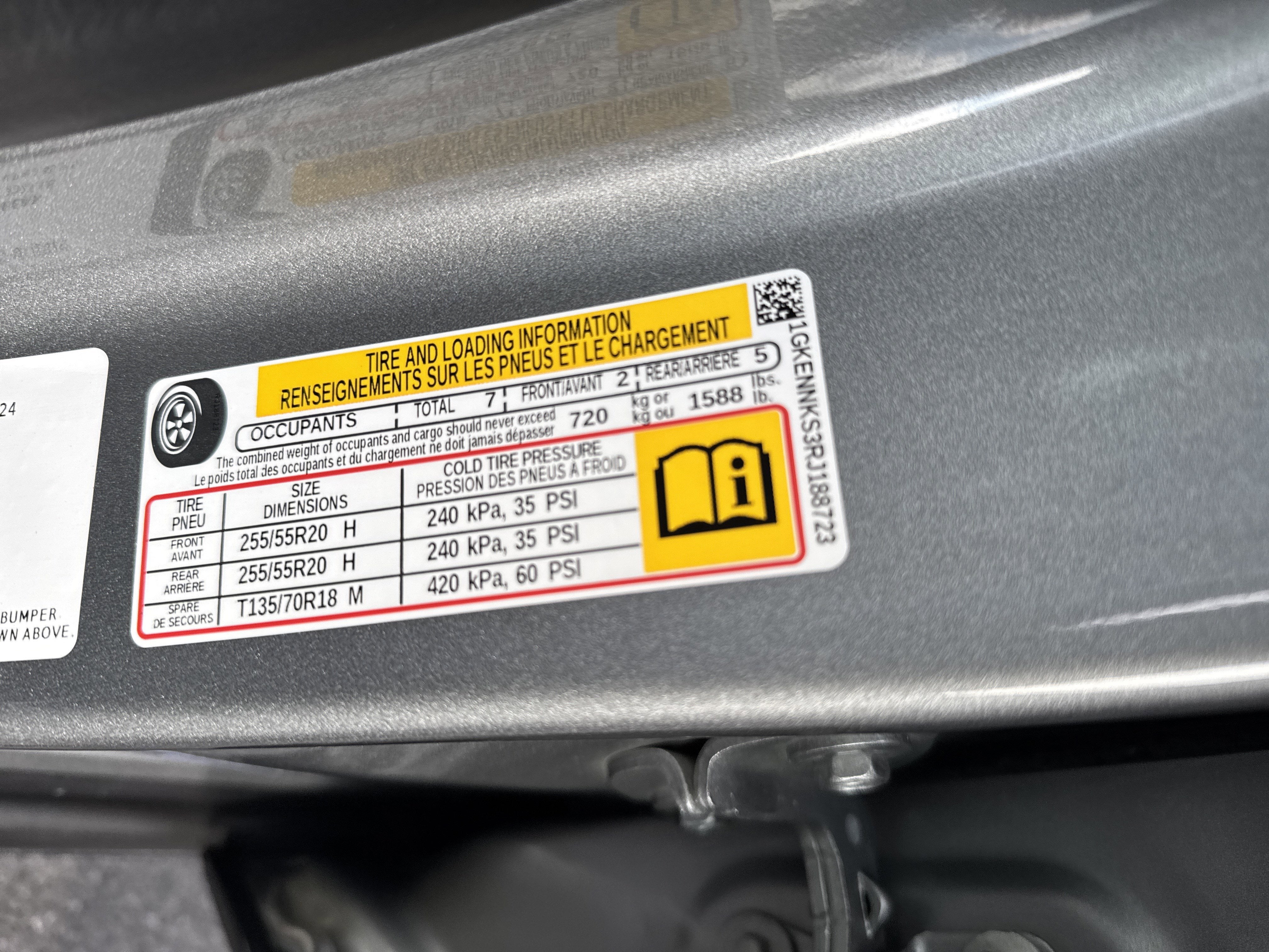 2024 GMC Acadia Elevation