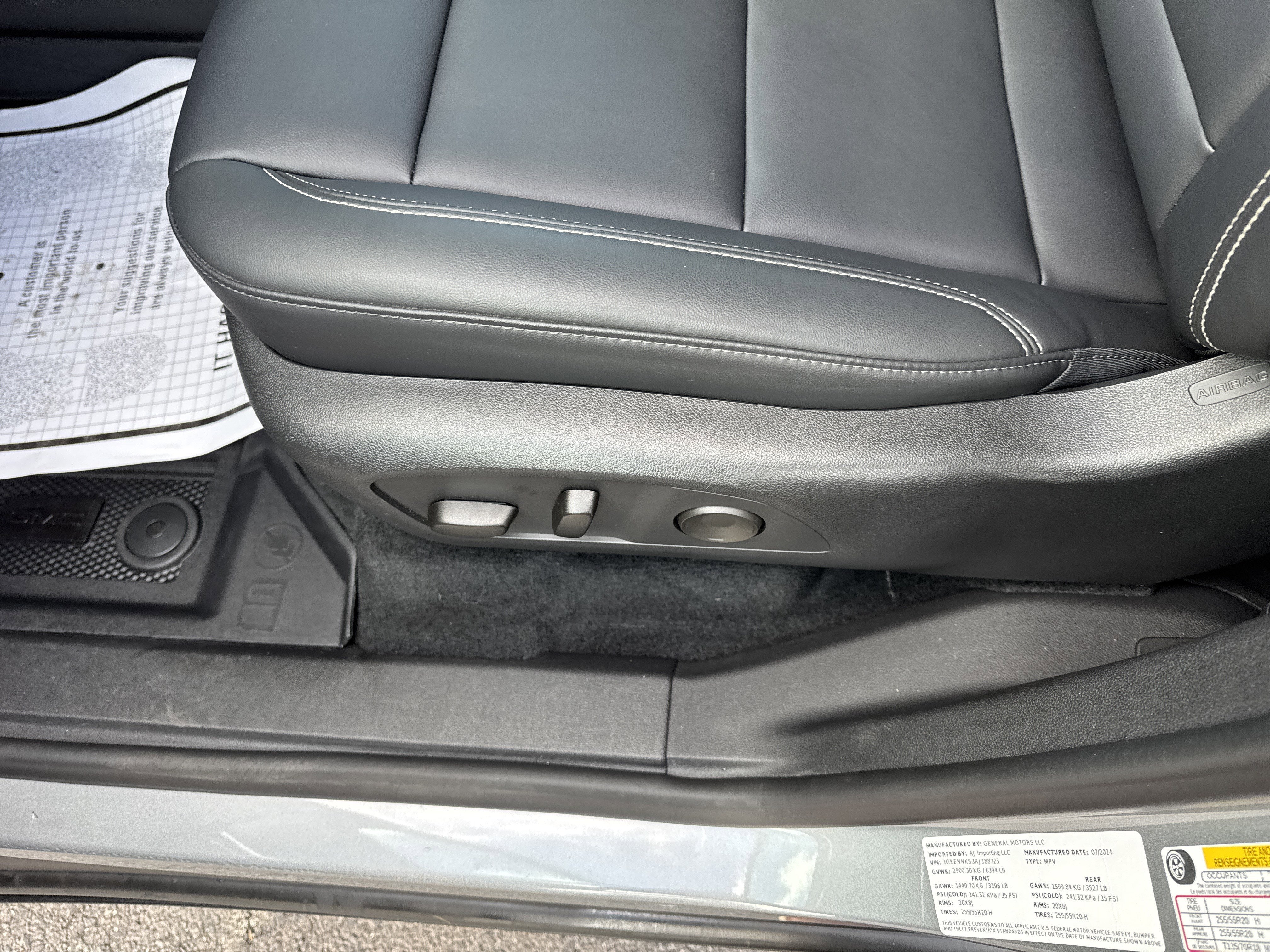 2024 GMC Acadia Elevation