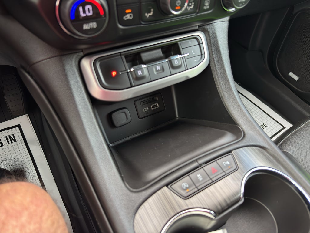 2021 GMC Acadia SLT