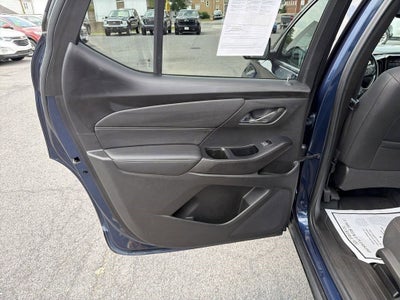 2022 Chevrolet Traverse LT Cloth