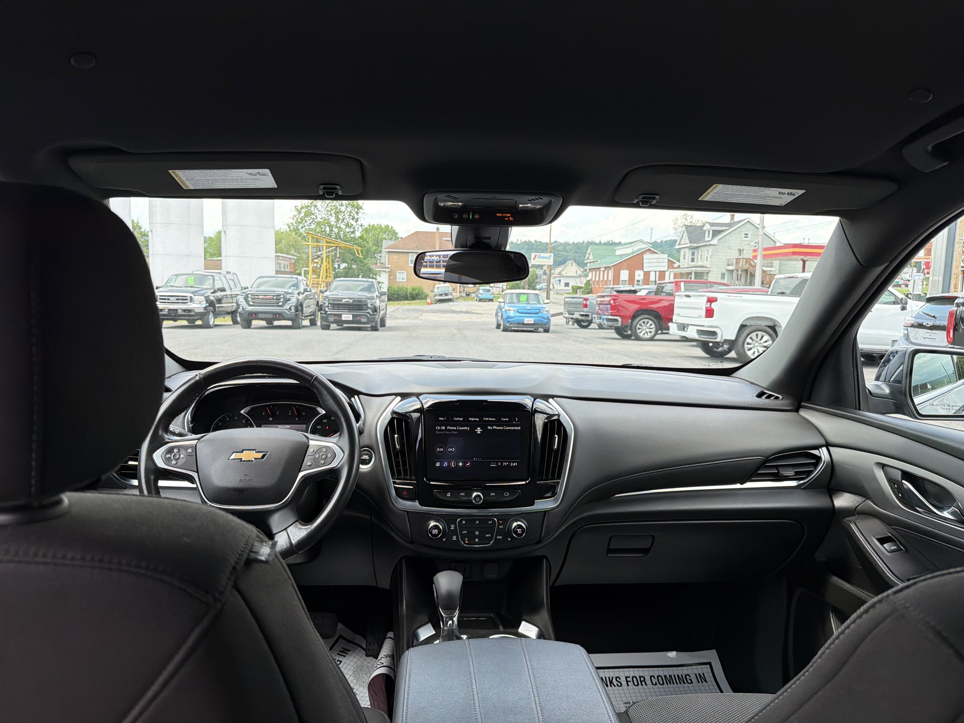 2022 Chevrolet Traverse LT Cloth