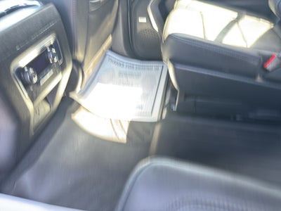 2025 Chevrolet Suburban LT