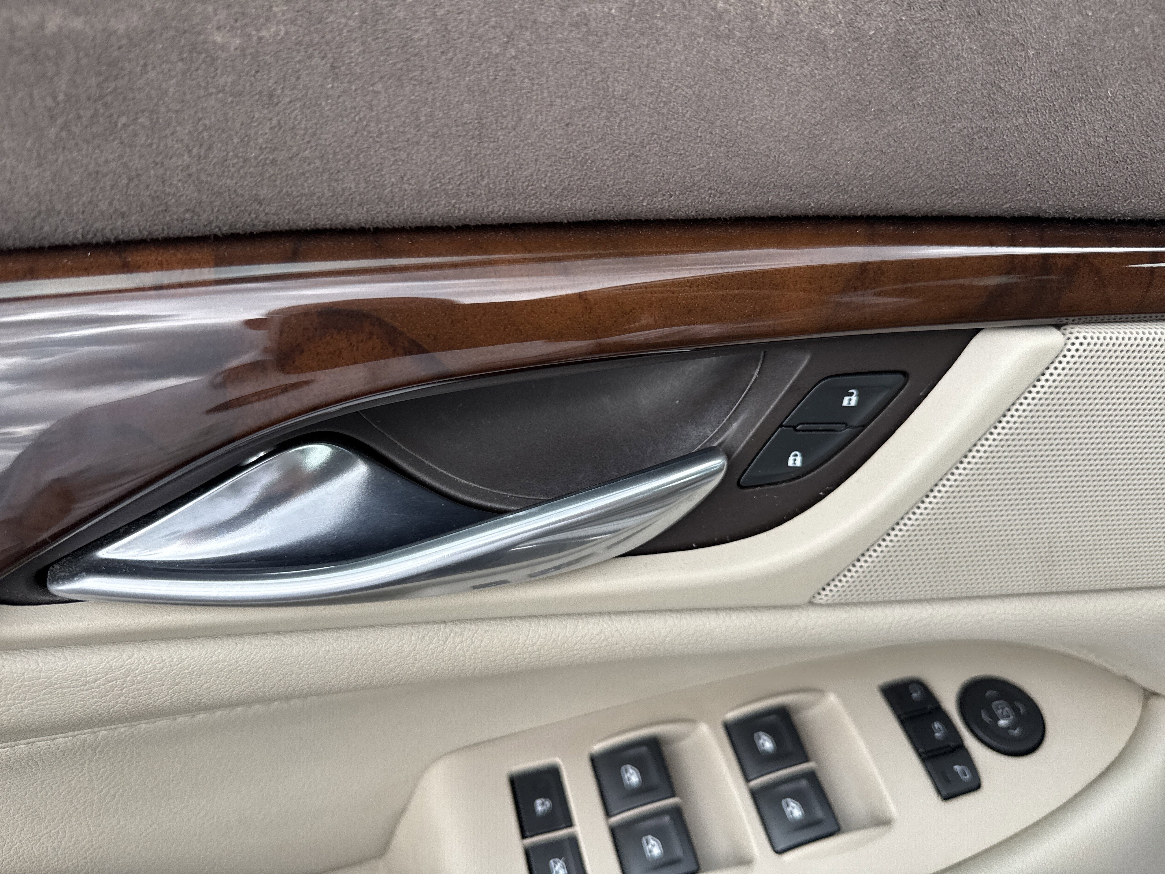 2017 Cadillac Escalade ESV Premium Luxury