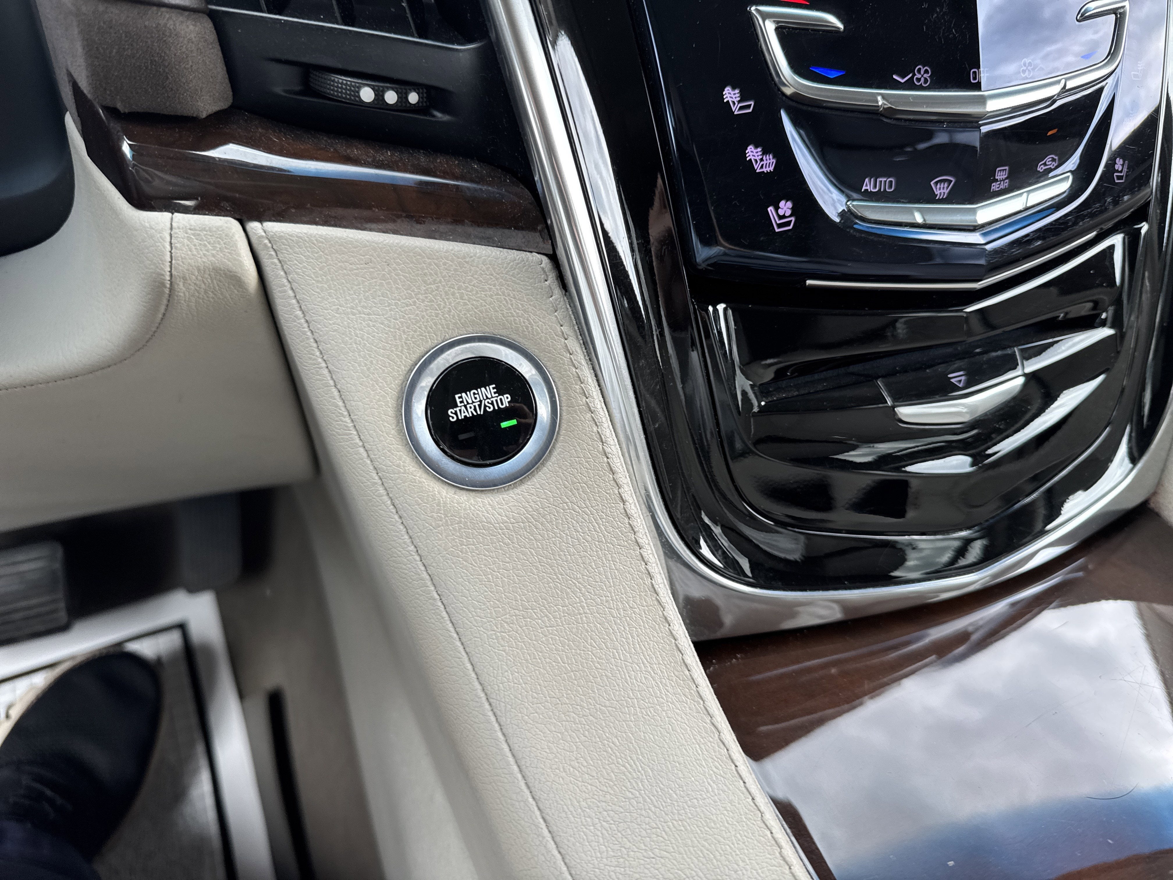 2017 Cadillac Escalade ESV Premium Luxury