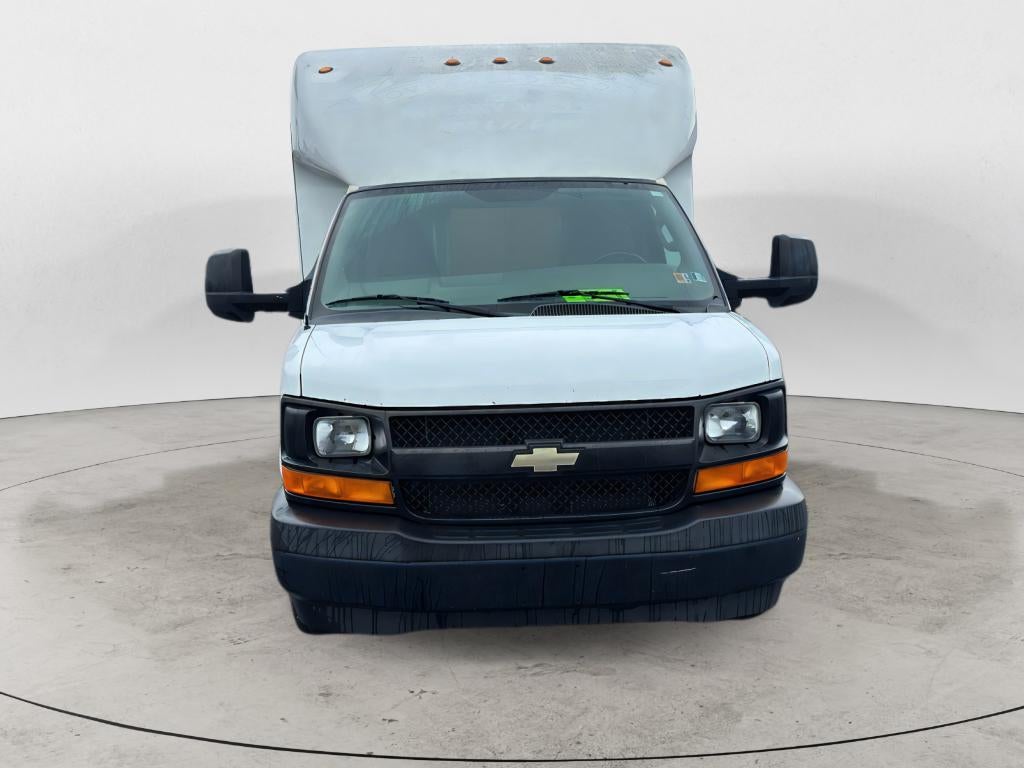2017 Chevrolet Express Cutaway 3500 Work Van