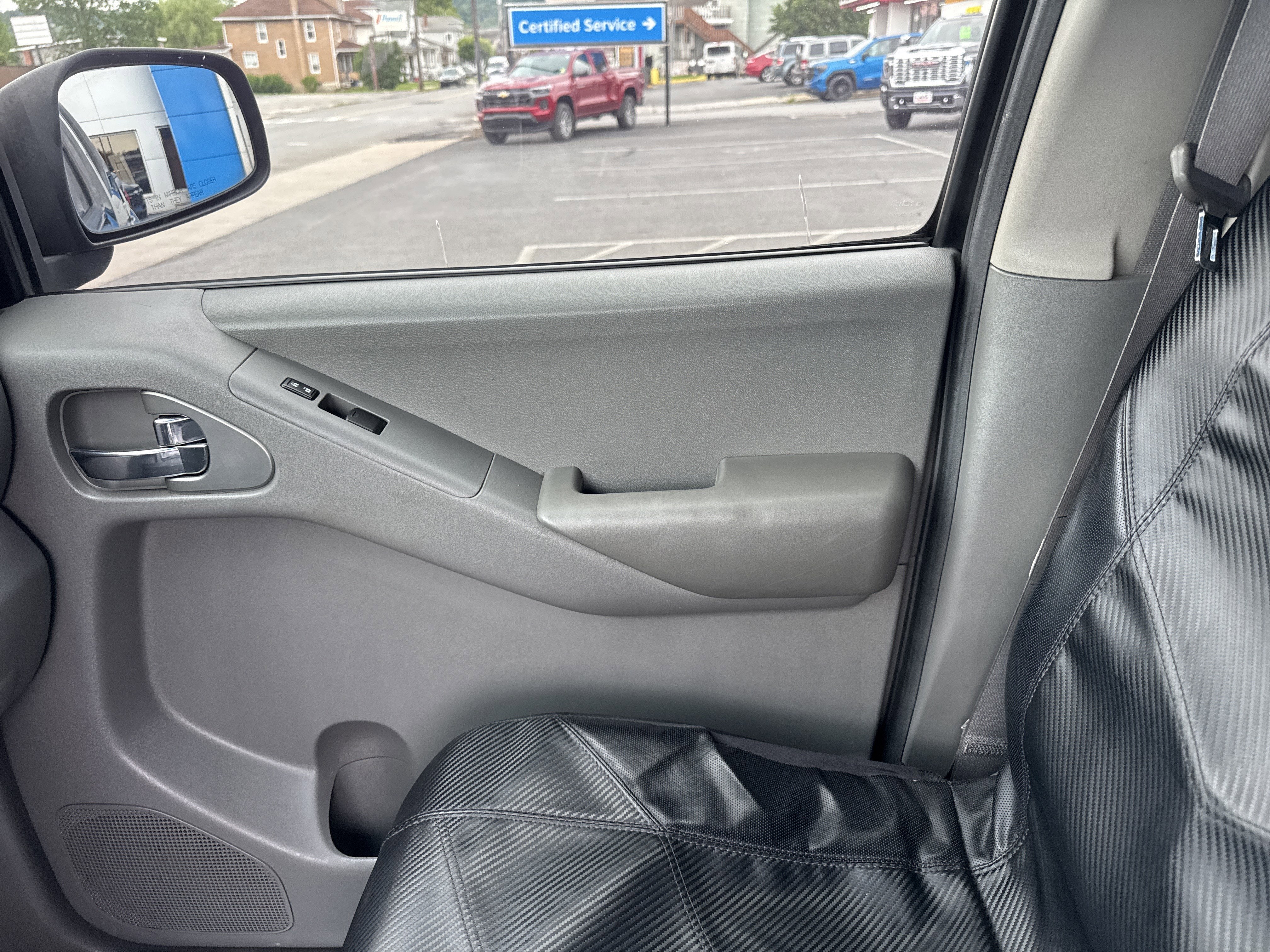 2009 Nissan Frontier SE