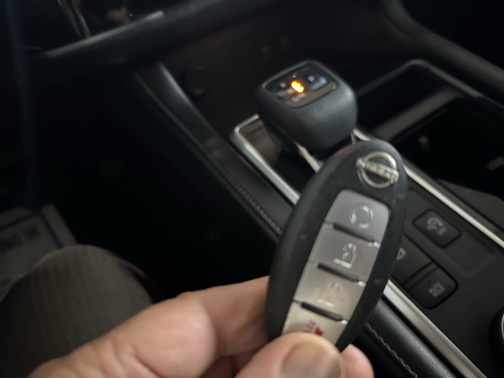 2022 Nissan Pathfinder SV 4WD