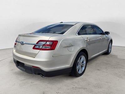 2018 Ford Taurus SE