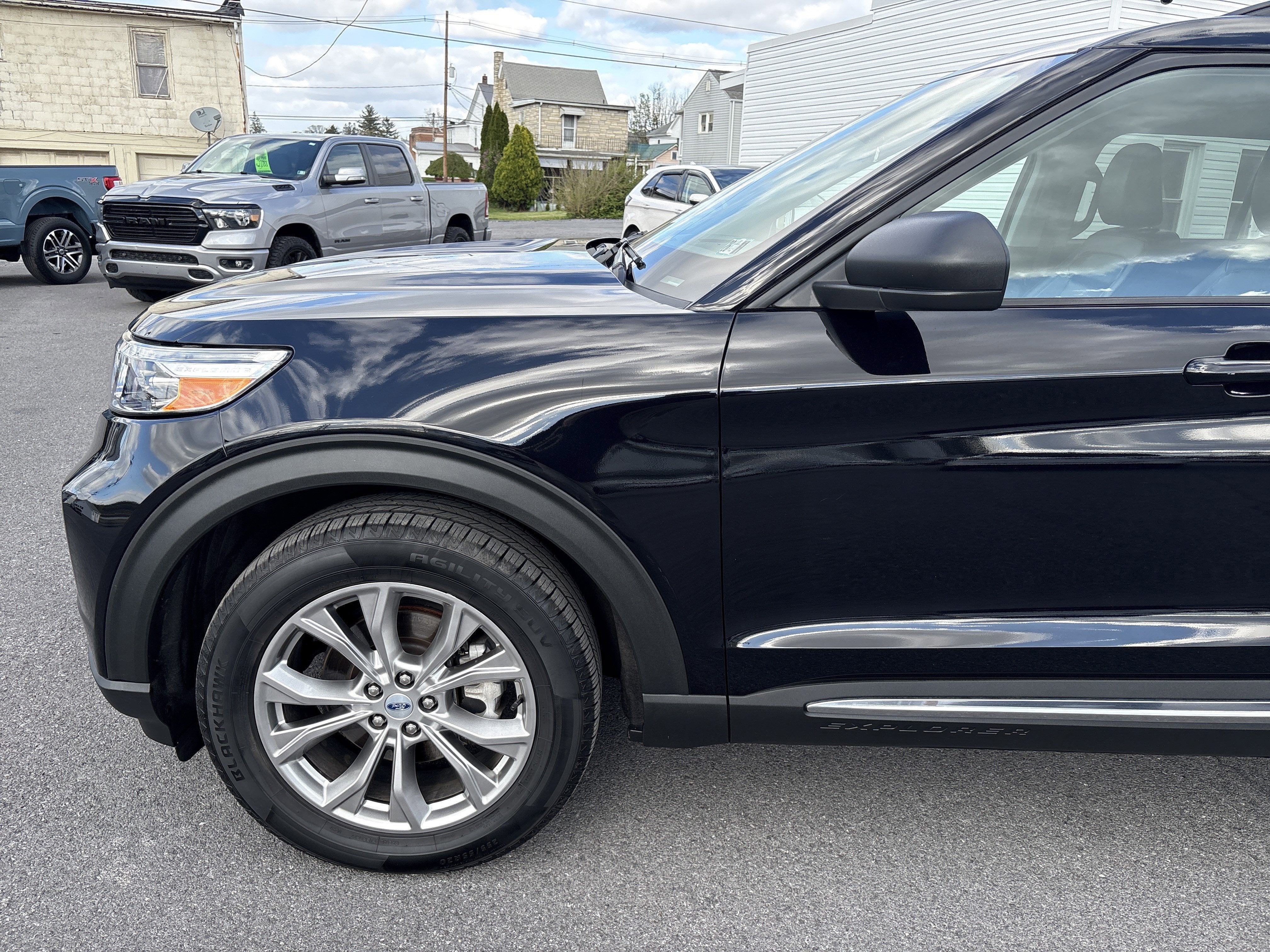 2021 Ford EXPLORER XLT
