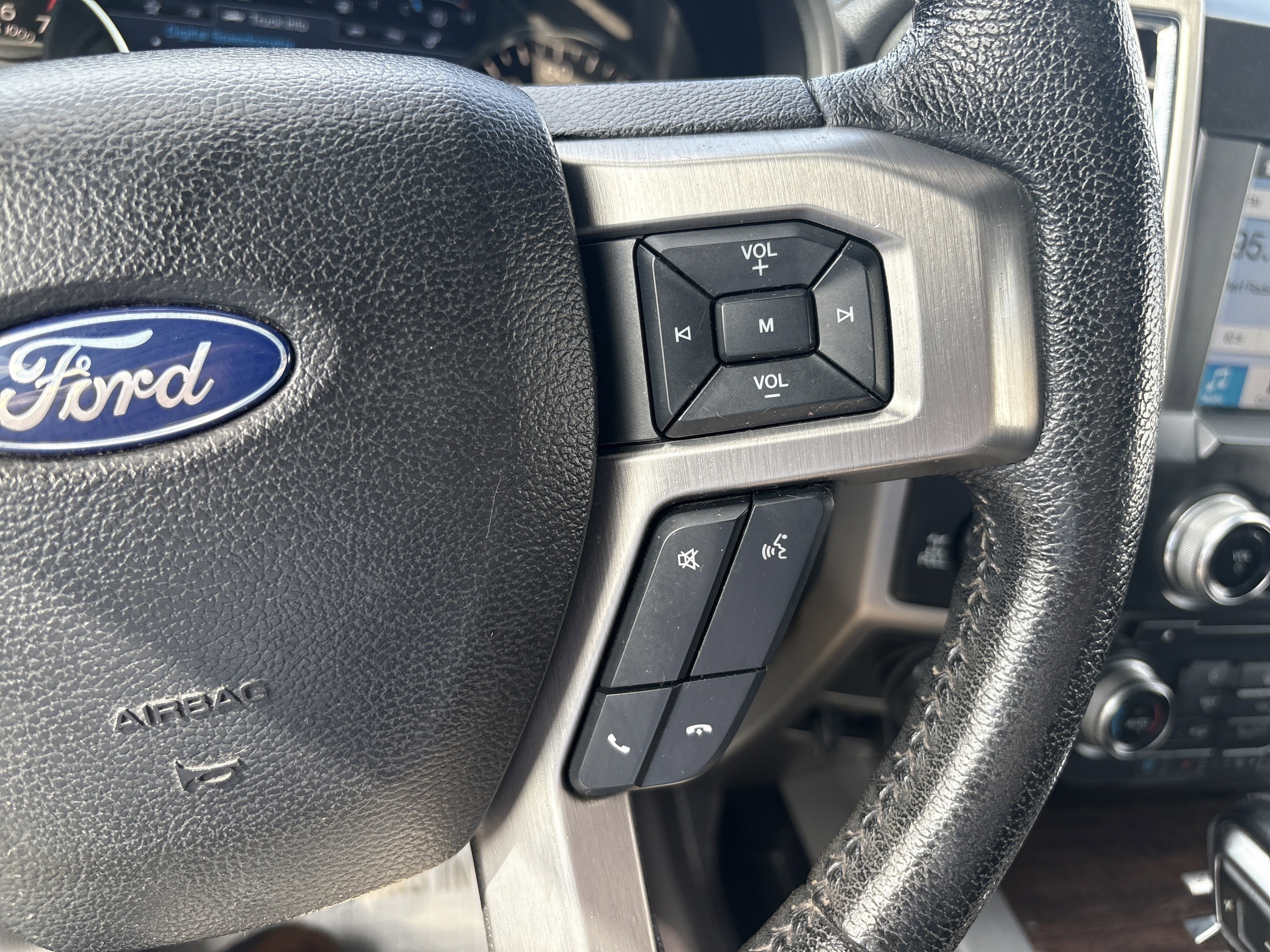 2016 Ford F-150 PLATINUM