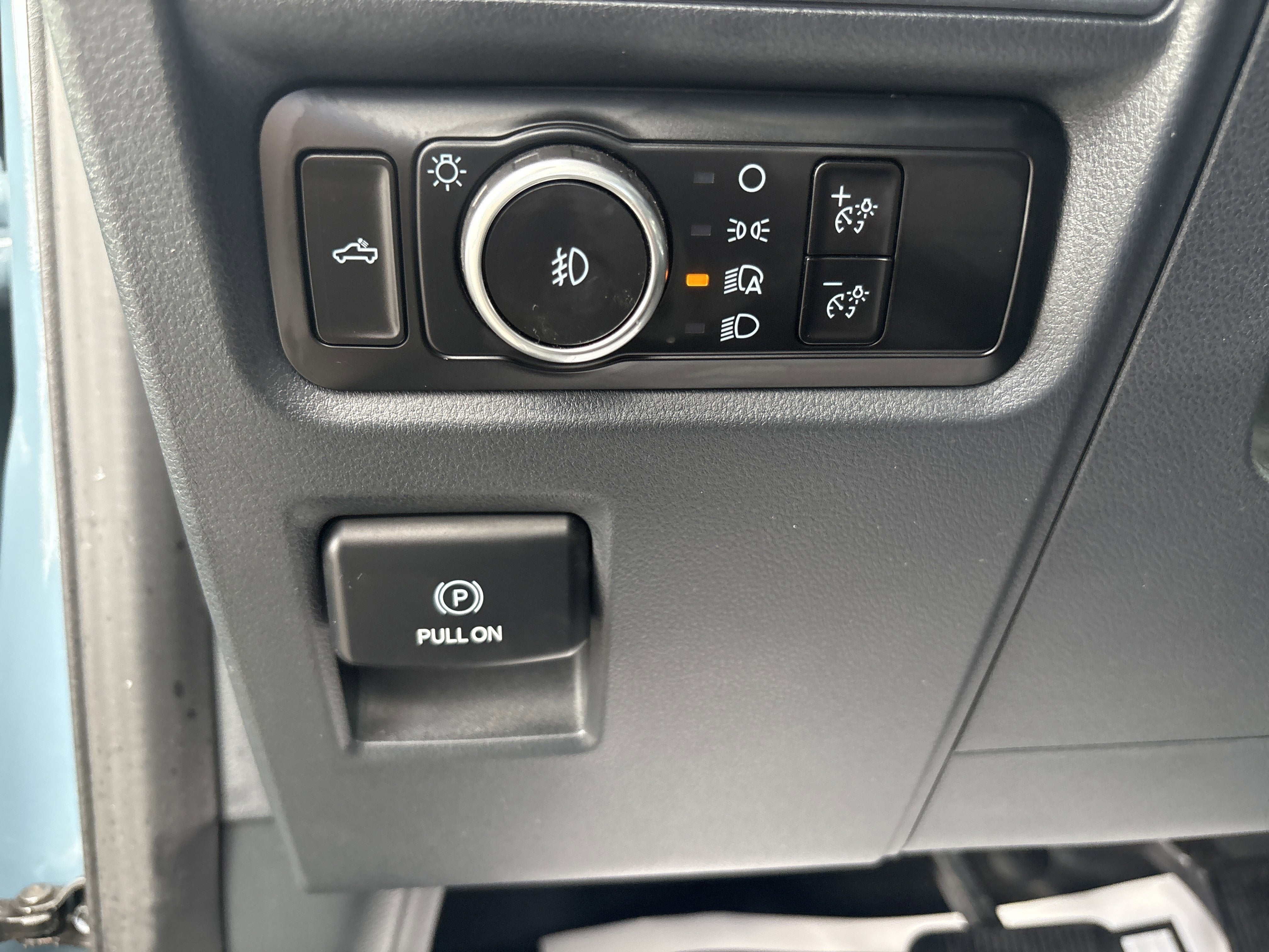 2023 Ford F-150 SXT