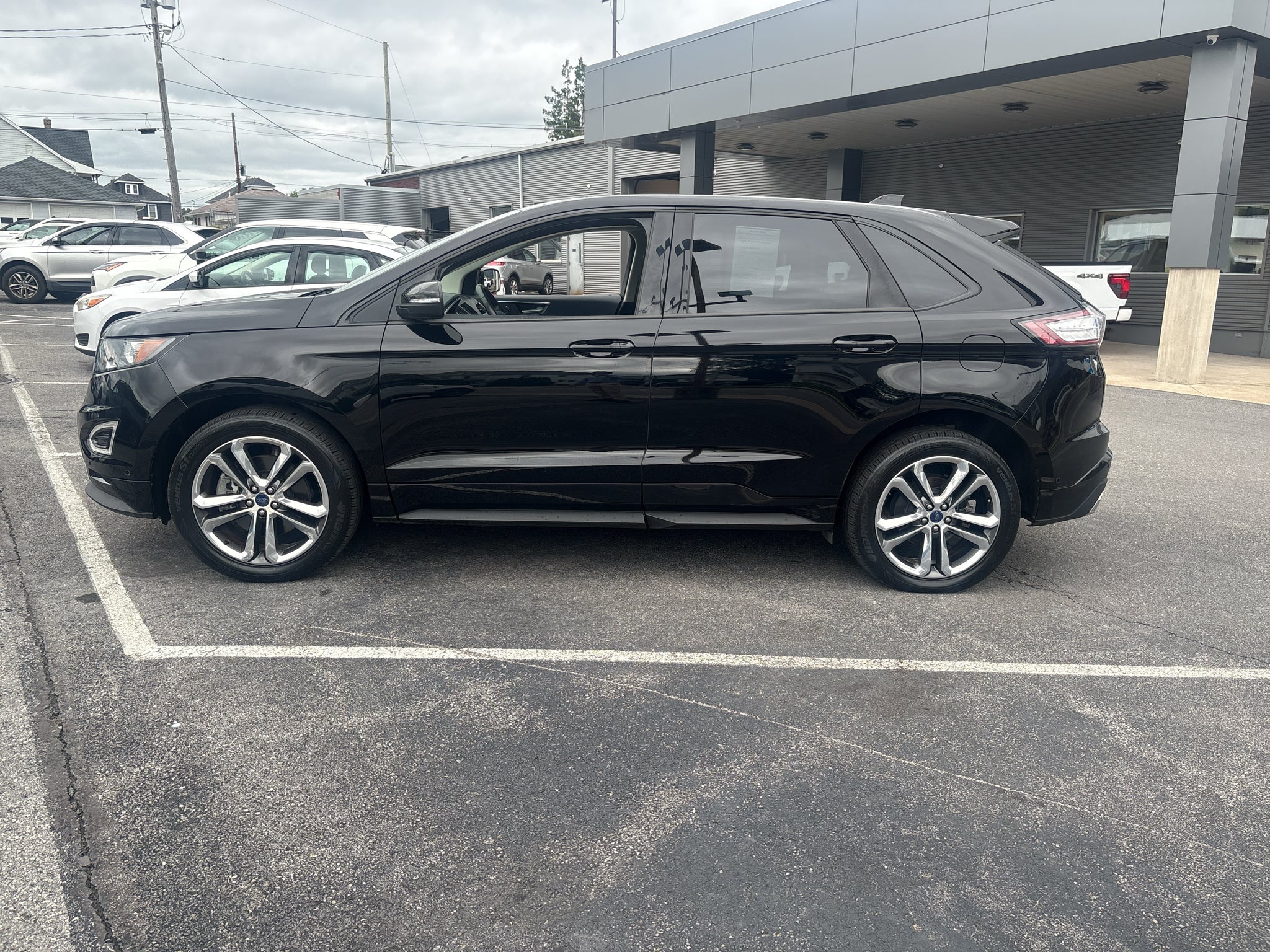 2017 Ford Edge Sport