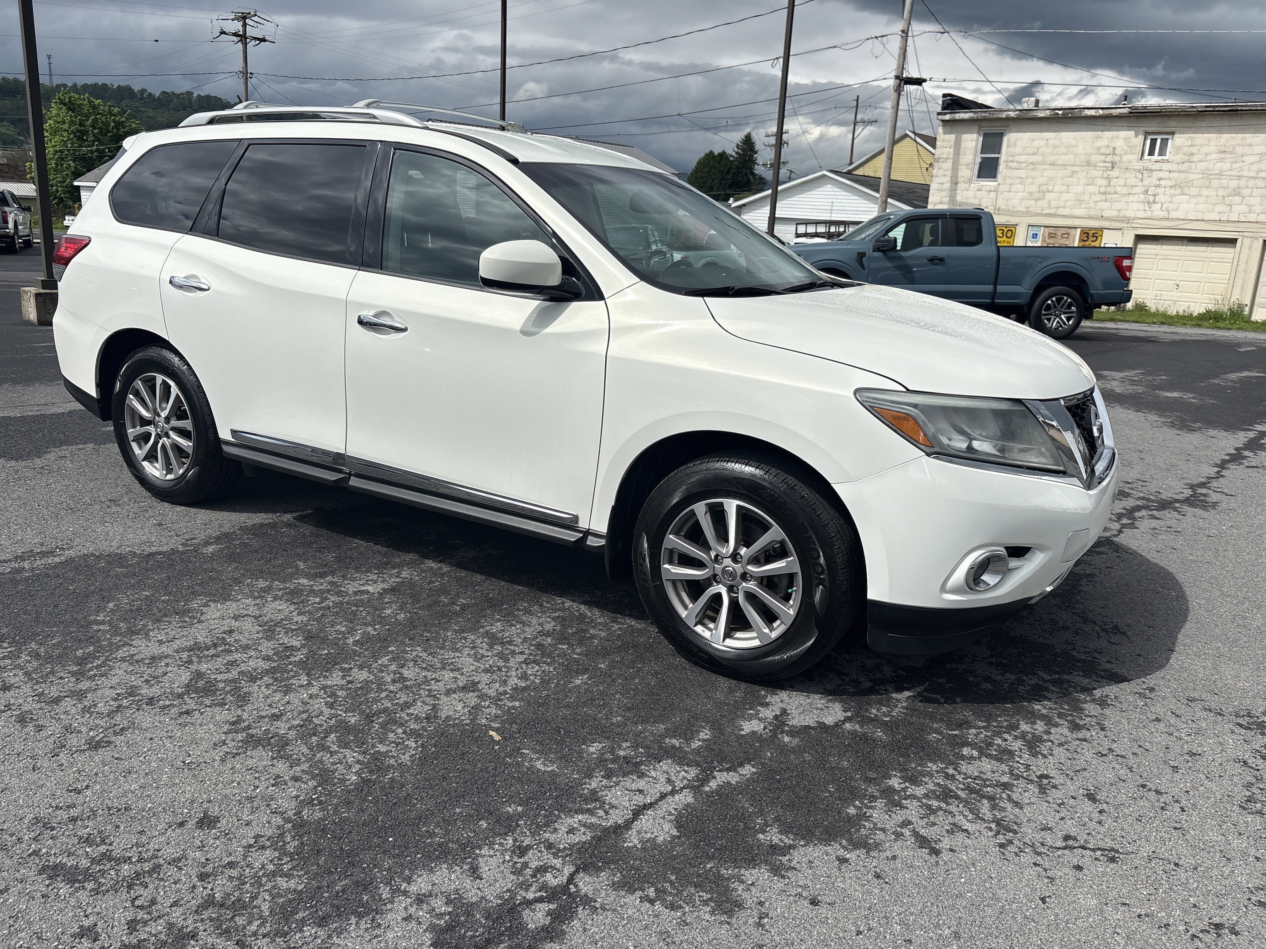 2014 Nissan PATHFINDER SL