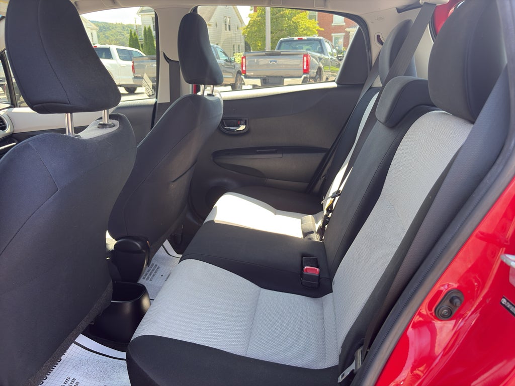 2012 Toyota Yaris LE