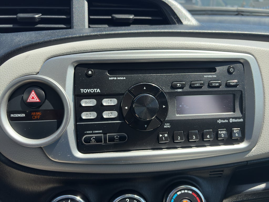 2012 Toyota Yaris LE